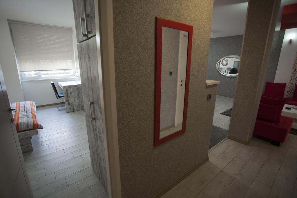 Apartment Red Belgrade Bilik gambar